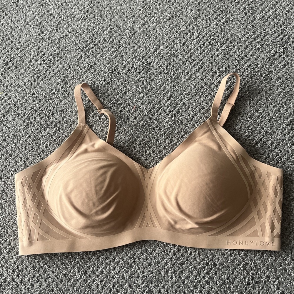 Honey Love Bra. 38 B/C. Nude. Wireless. T Shirt Bra. Honeylove